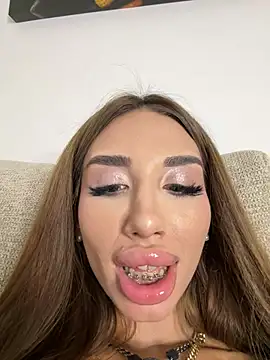 BlueEyes_BB - Doggy + tease pussy with no panties
