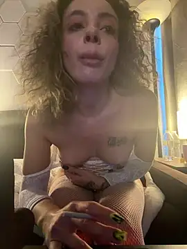 Squiirtqueenn - Squirt show outside