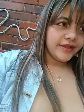 Ivy_enjoy - Oil my tits in public