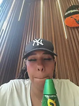 Ivon_C - SQUIRT TIME!! IN PUBLIC 💦💦