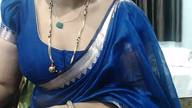 sunitha-3's Live XXX Chat
