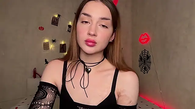 Perry_Tiffany - TAKE OFF THE BRA🔥