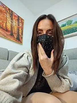 Akemi_rossi - Togliamo la gonna