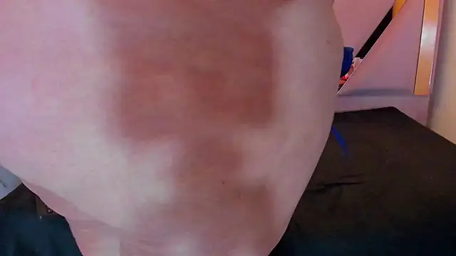 BustyyJuicy_Rs - fast tits 🍒😛