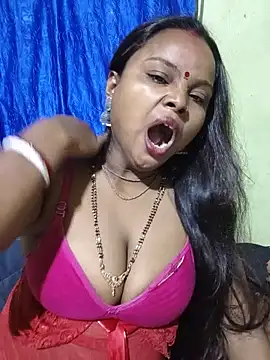 Yourmanu - Nude hot dance