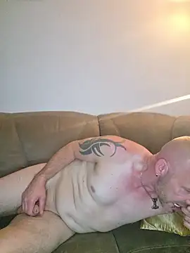 Badbitch_German_Badass - Slio Out 5 Minuten