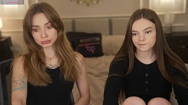 Zlata_Sky - show pussy