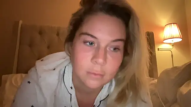 Erincheshire - LT GETS 9 MIN SQUIRT VID