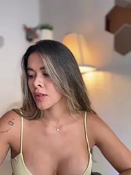Emilia_Bakerr - We get wet together
