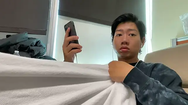 yngasiantwink's Live XXX Chat