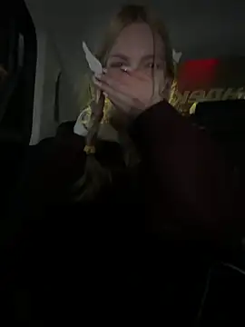Elsawhere - tease me with ur tongue 👅