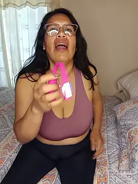Emilif_ - squeeze tits 🍒