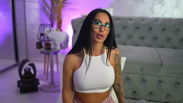 LaraVos - Pussy Play ❤️