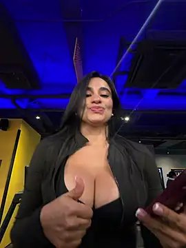 RoseOnYou - NAKED👀PLUG ANAL🥵👀FUCKED BATHROOM😈