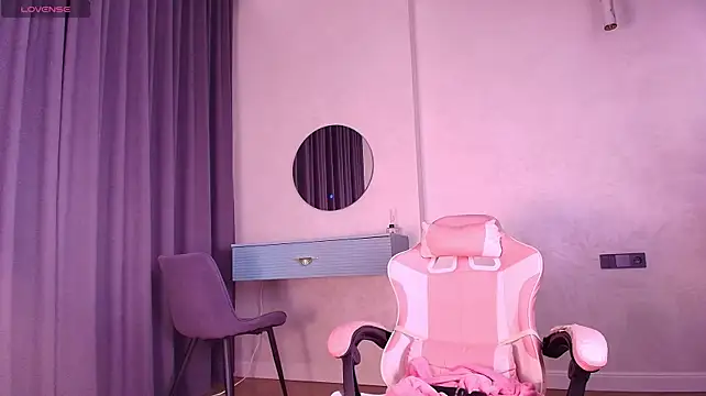 Aiko_mainee - Slide dildo inside mouth and blow it omg