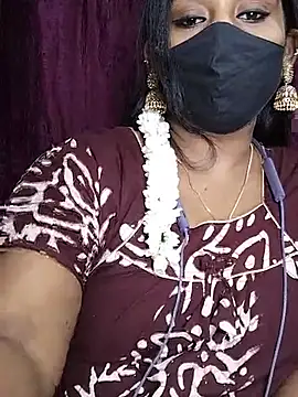 Naughty_Shilpa_Tamil - Boobs oil show