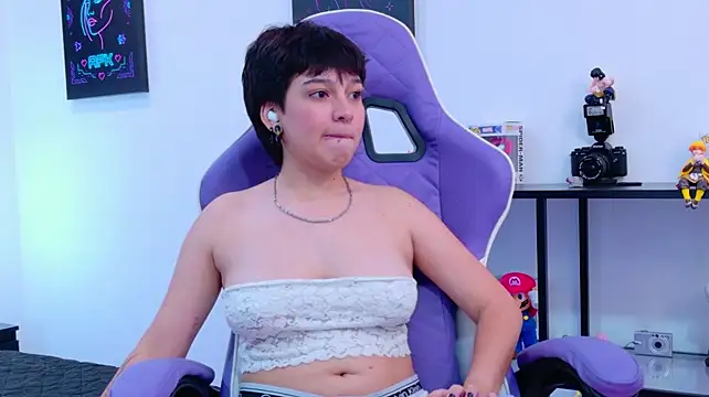 Jinxxx16 - shirt off
