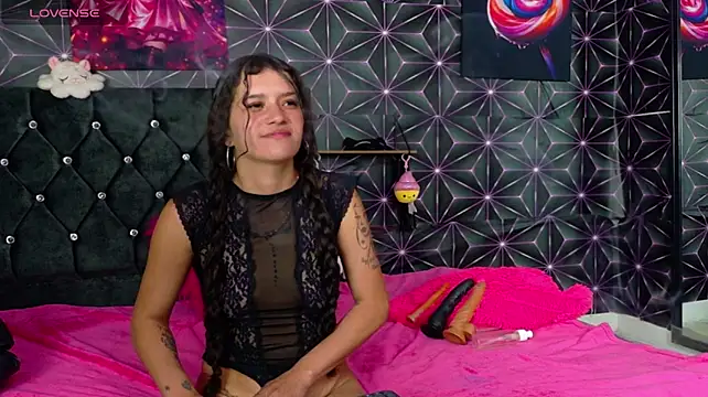 Sharlotshh - A very sexy shower show my ass