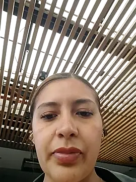 Alana_69 - Show tits x 120 sec in Mcdonald's