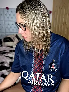 Leanymphoo - ENLÈVE MON JOLIE TEE SHIRT 🗼