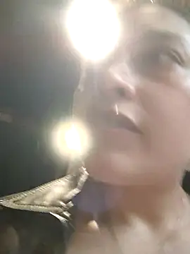 Alana_69 - Show tits x 120 sec in Mcdonald's