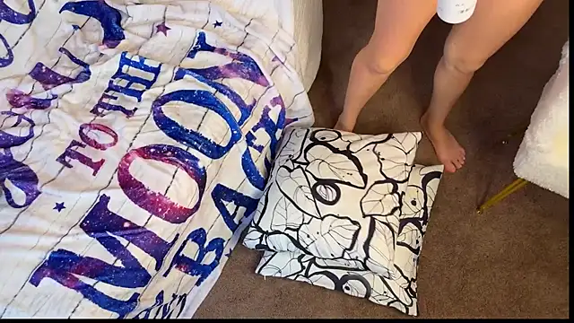 Lilmissbigguy - GET US NAKED