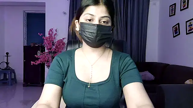 Hot-Shivangi