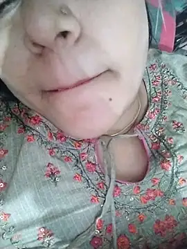 Fathema100 - SHOW BOOBS