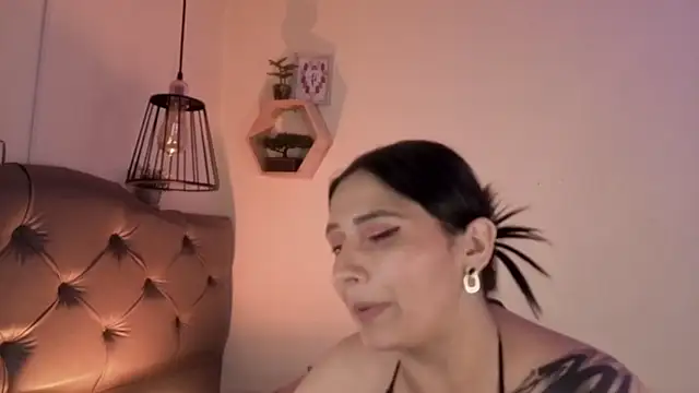 Emily_leinner - suck your fingers, put them in your puss