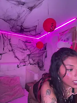 SamathaMay - spanks my ass😎
