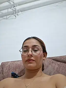 Ary-18 - Naked + spanking on the buttocks 🍑