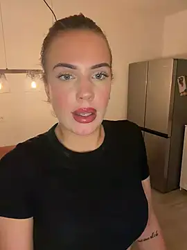 LorenaRosee - Jump to see my Boobs bounce 🥵🥵