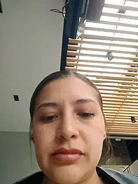 Alana_69 - Show tits x 120 sec in Mcdonald's