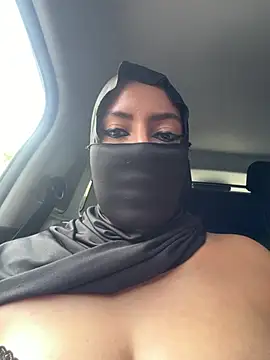 Qamar_Khalifa - TEASE ON PANTY