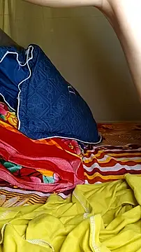 Thao_lunglinh - Raising a younger sibling (nuôi em)
