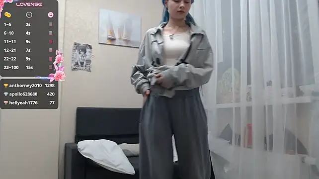 DinaKolter - Okay, take my sweater off.