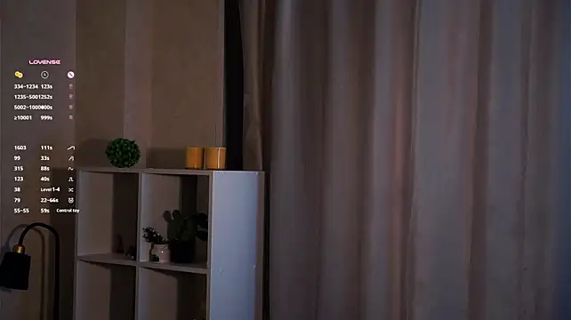 ZyvessiaGlessia - give that booty a couple spanks
