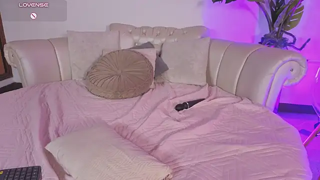 Lalaa_444 - Bounce ass on ur face 😈