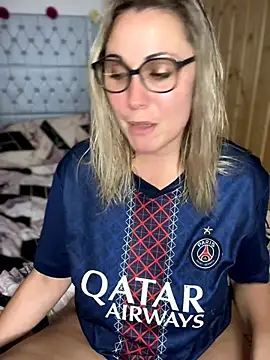 Leanymphoo - ENLÈVE MON JOLIE TEE SHIRT 🗼
