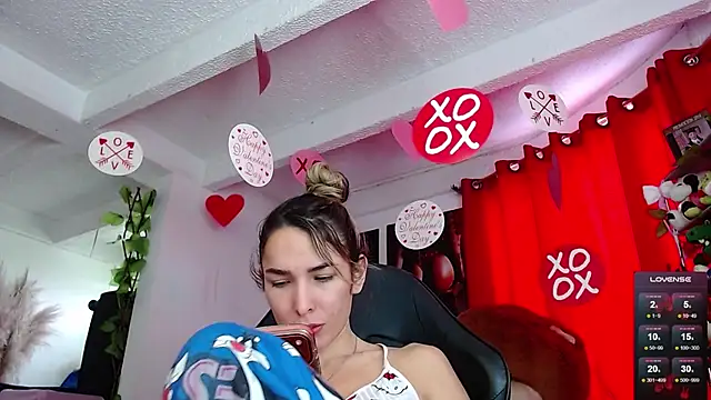 Niky_777 - oil show 😈👅