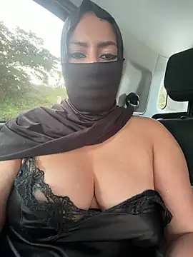 Qamar_Khalifa - TEASE ON PANTY