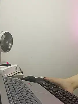 Amelia_16 - show ass + crem