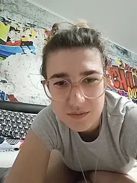 GloriaVeil - 🔥 Go Doggy 1 Min