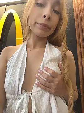 Isabella-gaviria - FUCK MY PUSSY HARD + CREAMY 💦