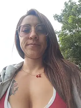VALERY-94 - Off bra in public 😈show tits