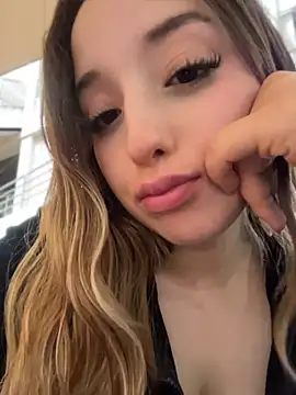 BLANCA__NIEVES - big ass golden shine ✨🍎