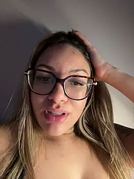 Clarasc - Flash da bucetinha rosa