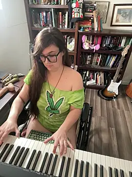Adobe_Angel - Retire from camming to pursue Booktube