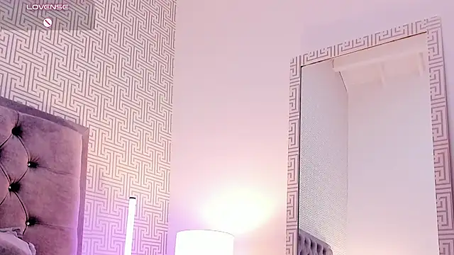 DianaRed_ - In all fours and pussy focus💘