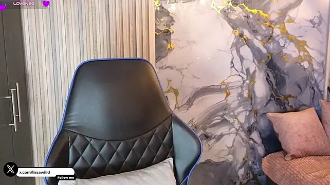 LissaWiild - 🍑 Softly Caress My Ass